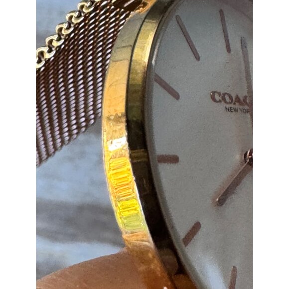 Coach Womens Rose Gold Mesh Watch With Elegant White Dial & Minimalist Design - Picture 7 of 8